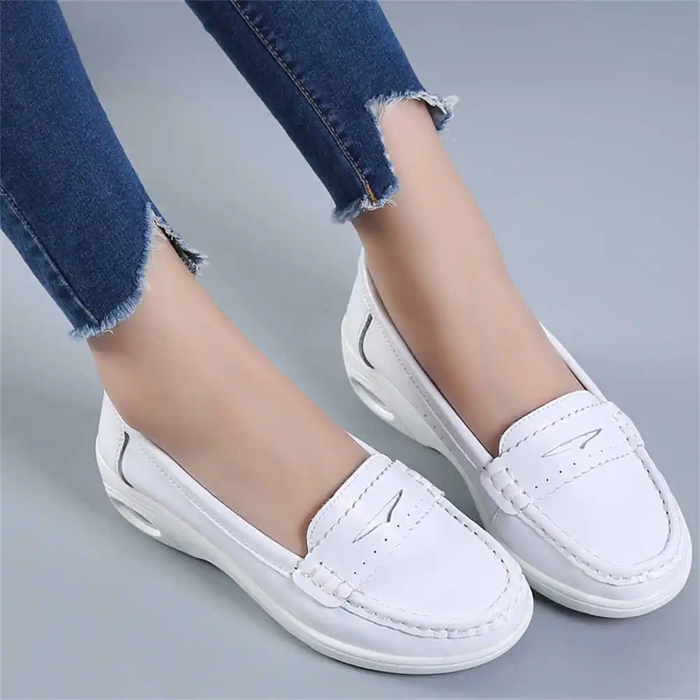 Thick Sole Slipon White Traine - Streetwear Brand Design Ideas ulasan dan harga