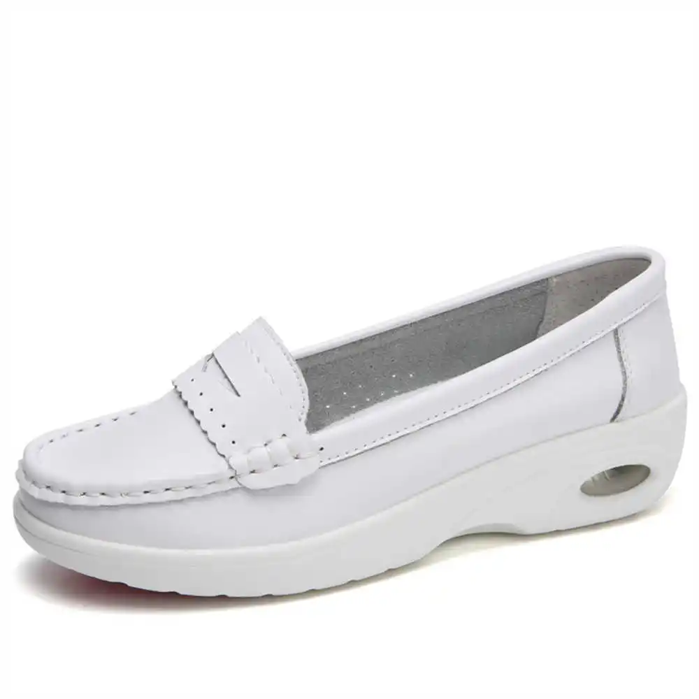 Thick Sole Slipon White Traine - Streetwear Brand Design Ideas ulasan dan harga